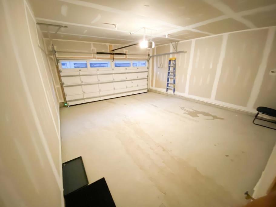 Elegant Rooms In Shared Townhouse Next To Beach วิทบีย์ ภายนอก รูปภาพ