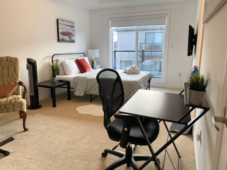 Elegant Rooms In Shared Townhouse Next To Beach วิทบีย์ ภายนอก รูปภาพ